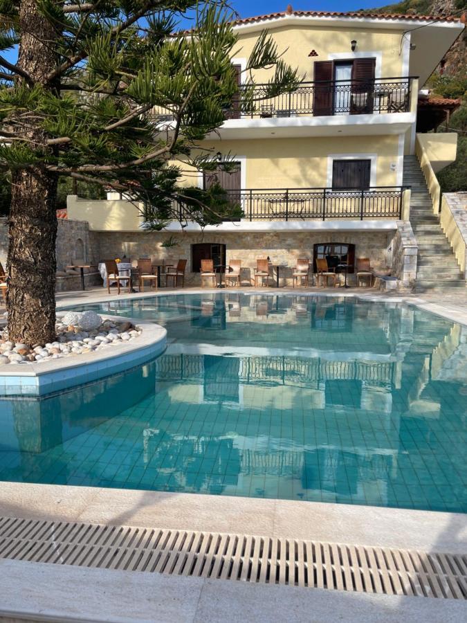 Lithos By The Sea Bed and Breakfast Νεόν Οίτιλον Εξωτερικό φωτογραφία