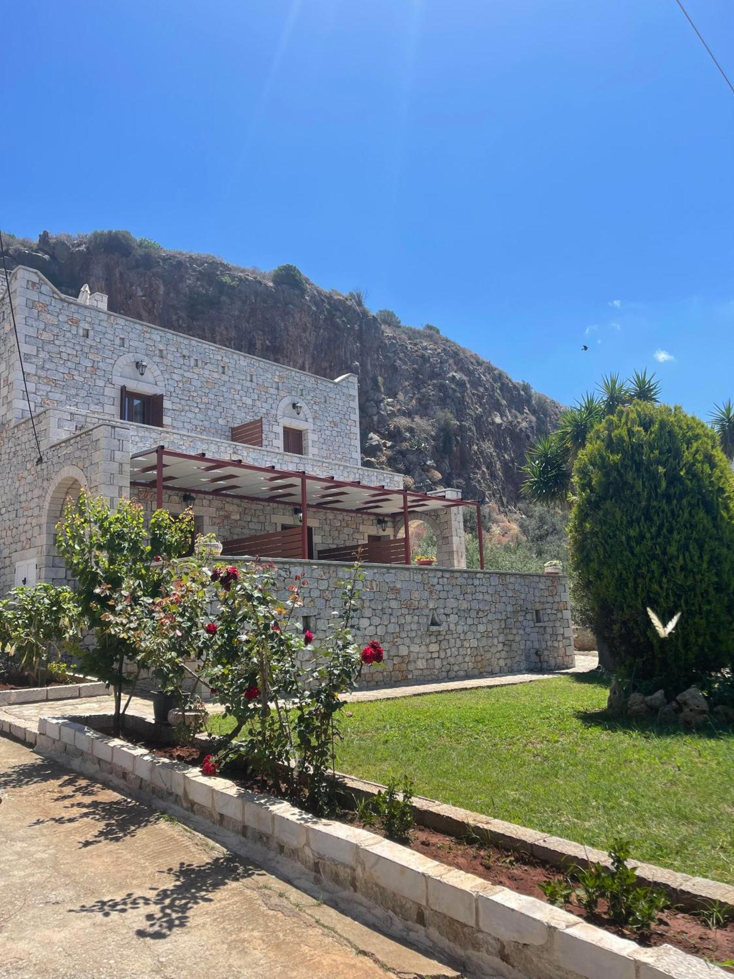 Lithos By The Sea Bed and Breakfast Νεόν Οίτιλον Εξωτερικό φωτογραφία