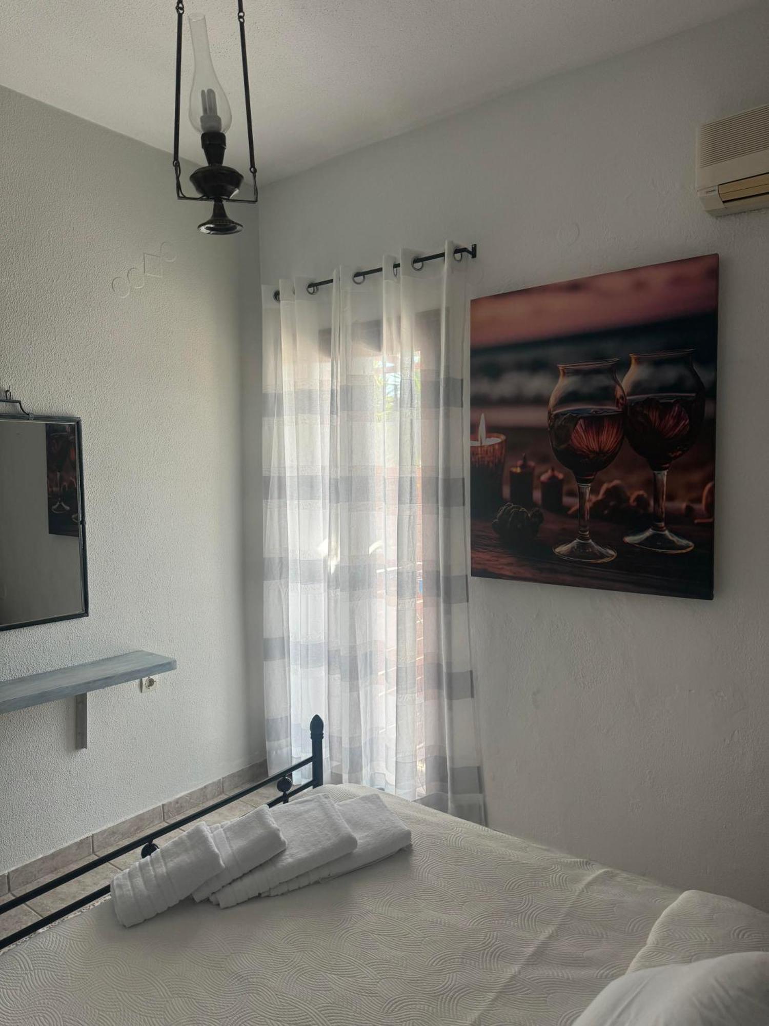 Lithos By The Sea Bed and Breakfast Νεόν Οίτιλον Εξωτερικό φωτογραφία